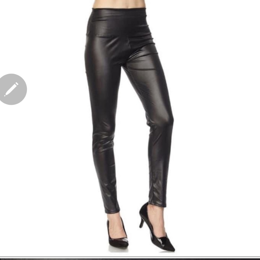 New Mix Leggings Womens Faux Leather High Rise NWT Size 2X/3X.  Black